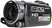 Sony HDR-CX550 v přední perspektivě (Kliknutí zvětší)